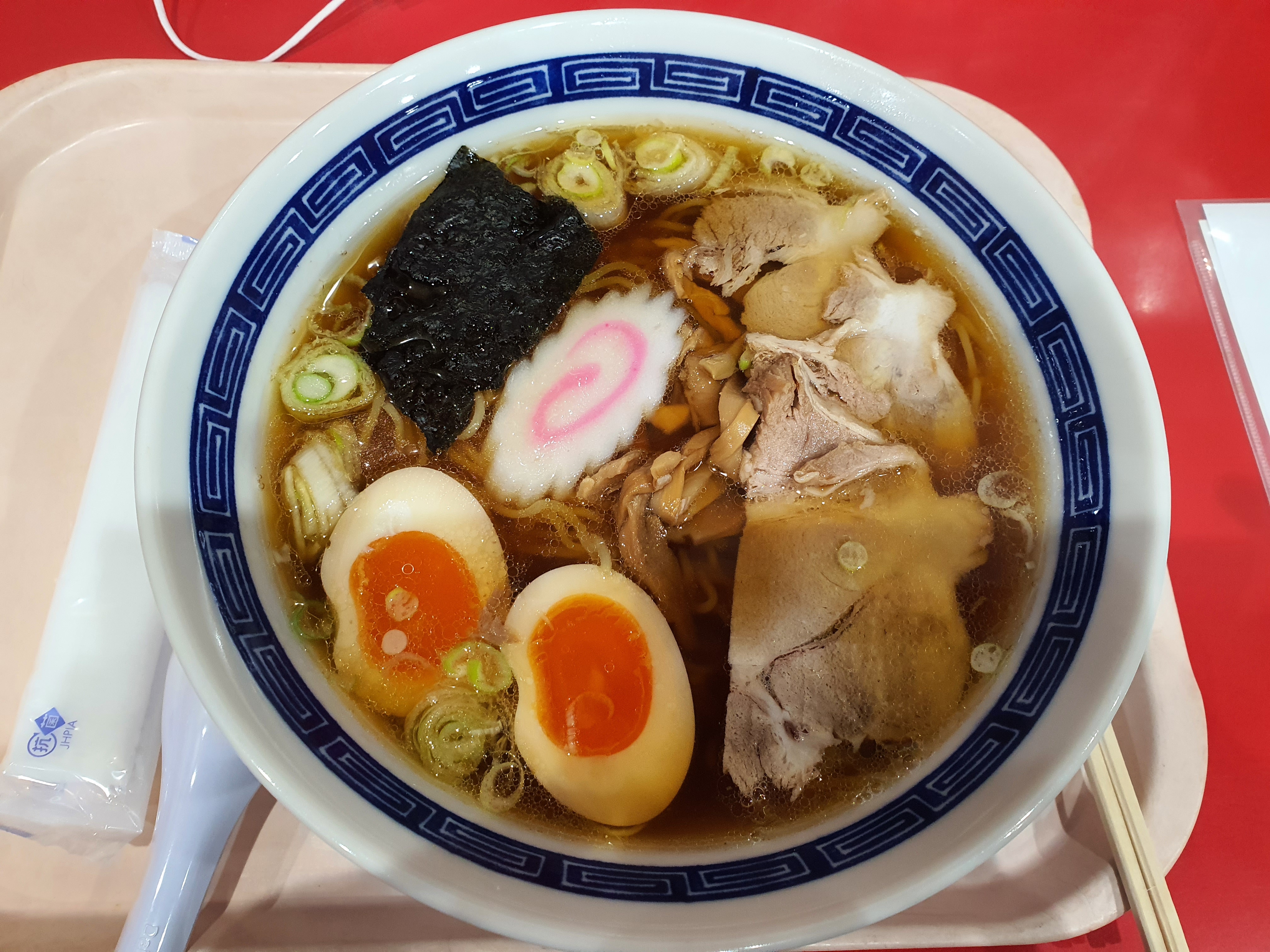 Tô mì Shoyu Ramen nóng hổi khói nghi ngút đầy hấp dẫn